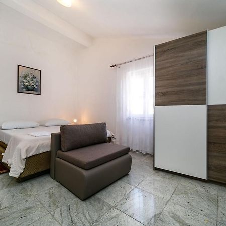 Marie I Nikola Apartment Krk Town Exterior photo