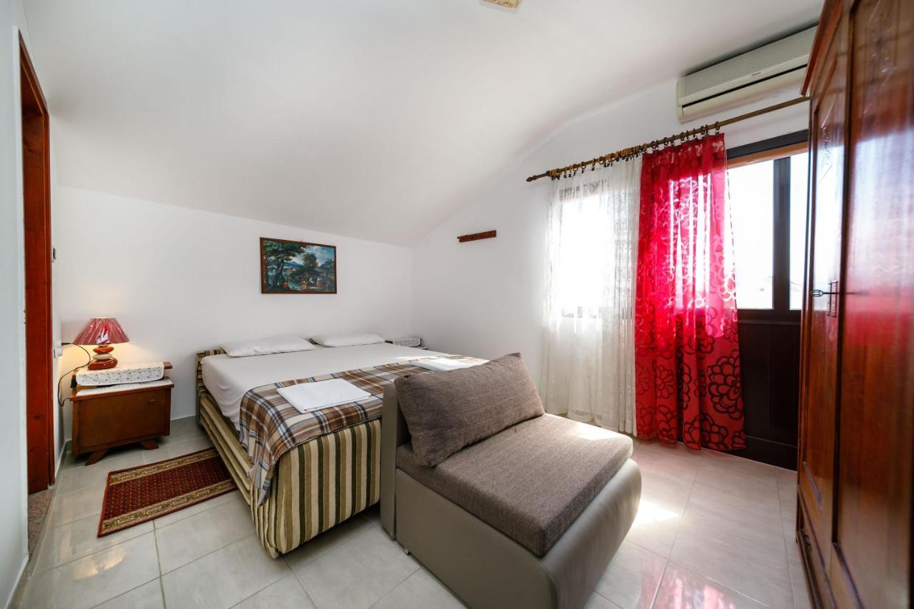 Marie I Nikola Apartment Krk Town Exterior photo